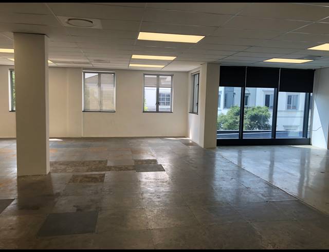 362M² OFFICE TO LET IN SANDHURST
